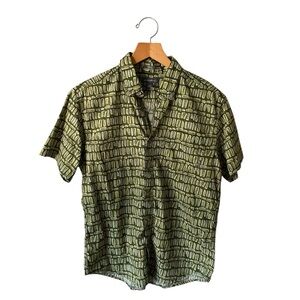 Eddie Bauer Green Geometric Button Up Mens Short Sleeve Shirt Cotton Size M